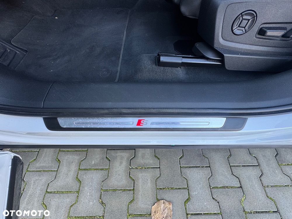 Audi e-tron 55 Quattro S line - 23