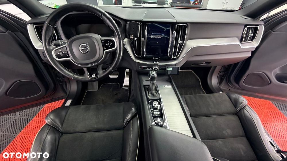 Volvo XC 60 D4 R-Design - 20