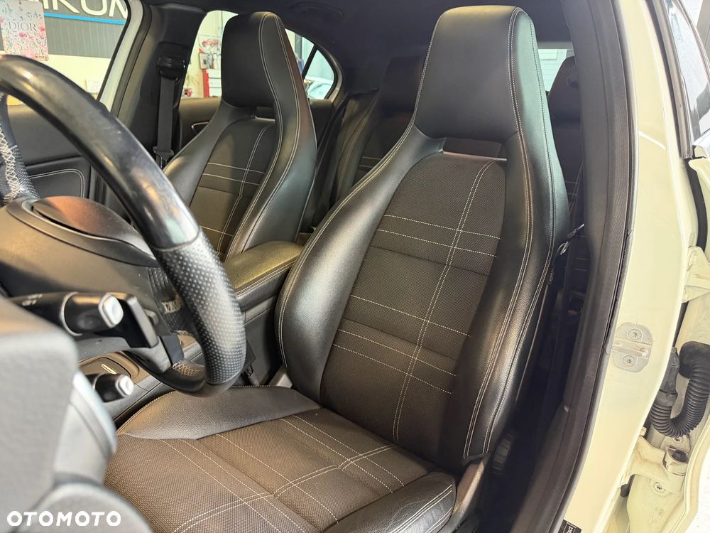 Mercedes-Benz Klasa A 180 CDI (BlueEFFICIENCY) 7G-DCT Urban - 14