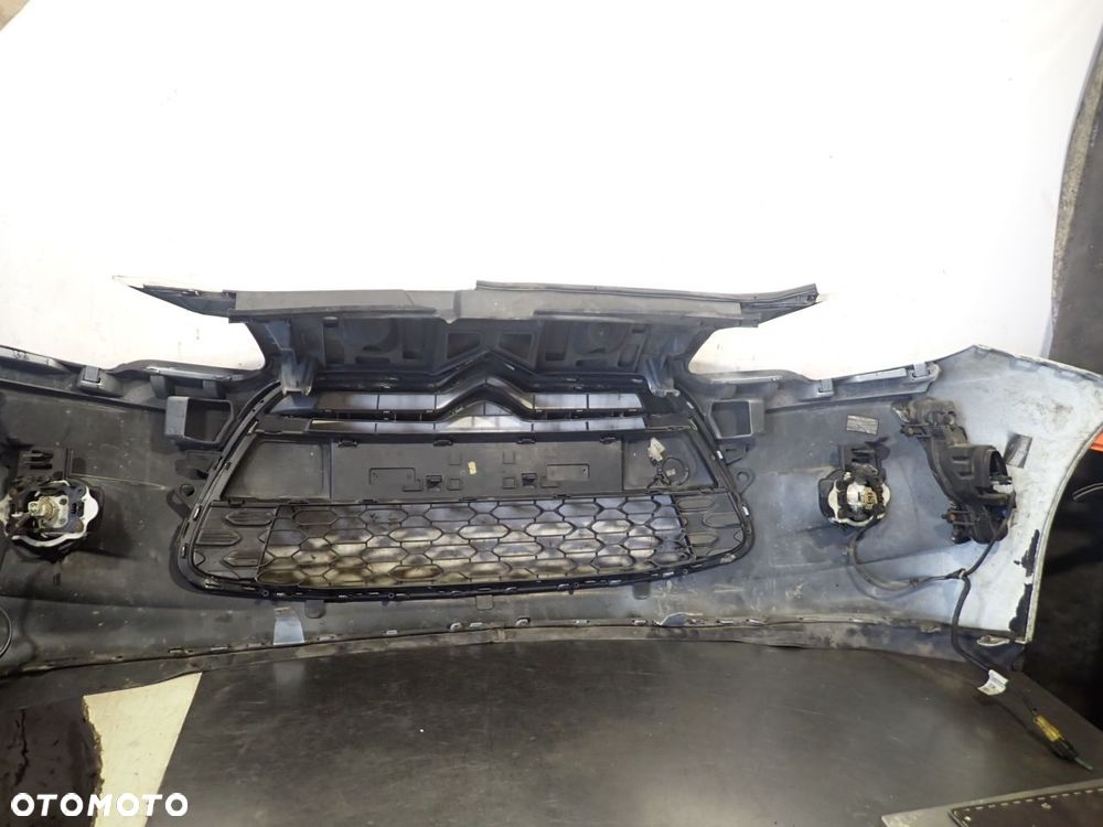 ZDERZAK PRZÓD CITROEN DS3 1.6 KOL: EWP - 10