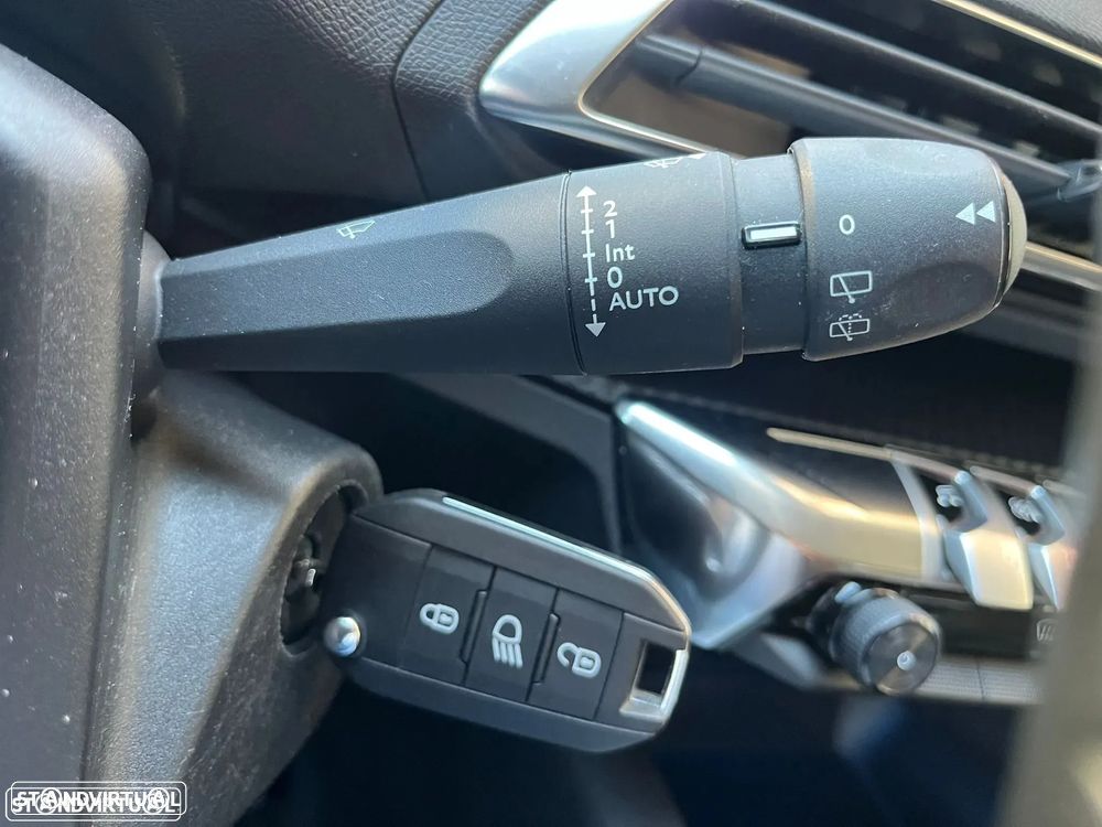 Peugeot 3008 1.5 BlueHDi Active - 28