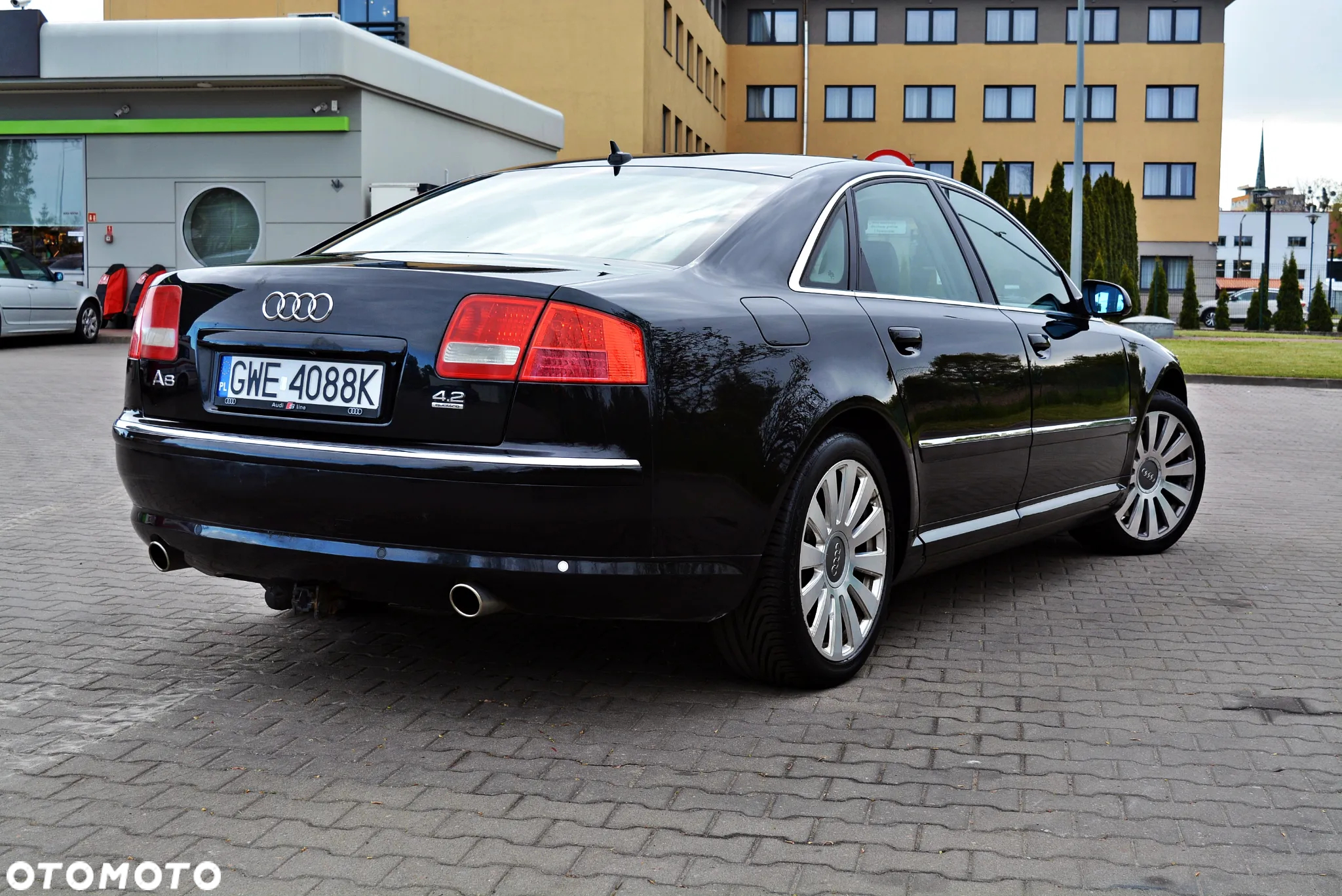 Audi A8 4.2 Quattro - 14