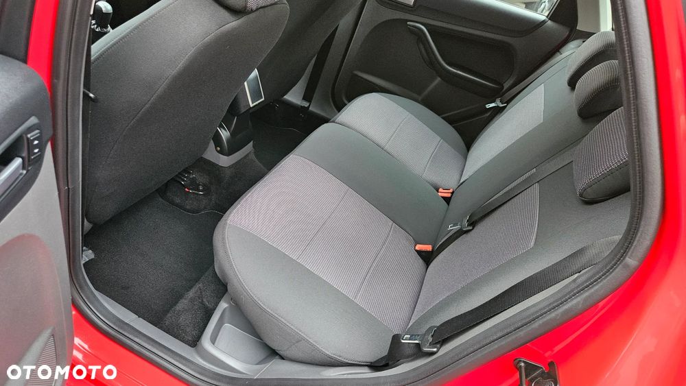 Ford Focus 1.4 16V Style+ - 23