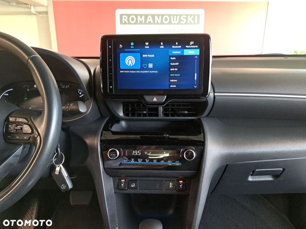 Toyota Yaris Cross Hybrid 1.5 Comfort 4x4 - 16