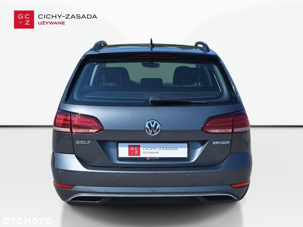 Volkswagen Golf - 5
