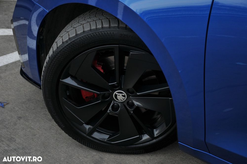 Skoda Octavia Combi 2.0 TDI DSG RS - 20