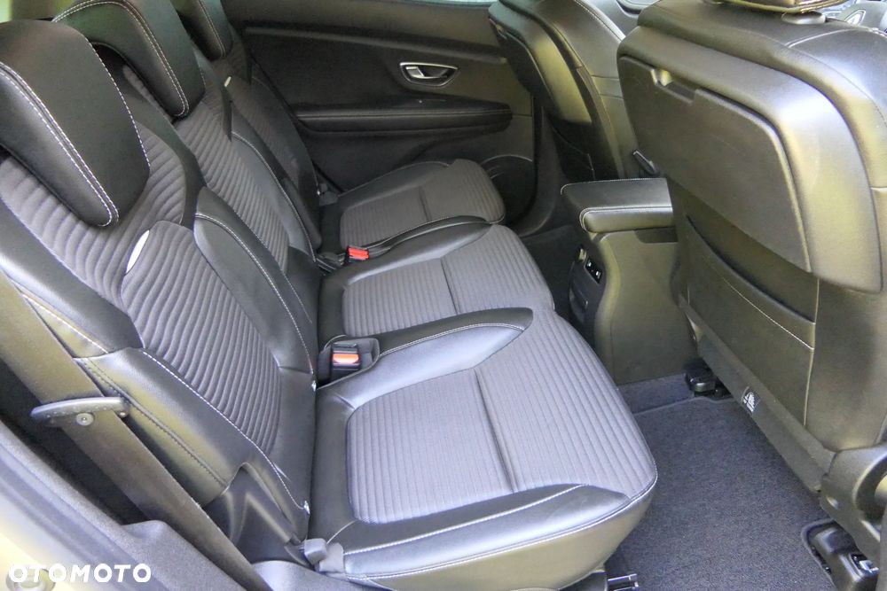 Renault Scenic - 24