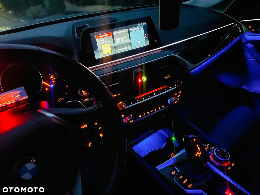 BMW Seria 5 518d Advantage sport - 26