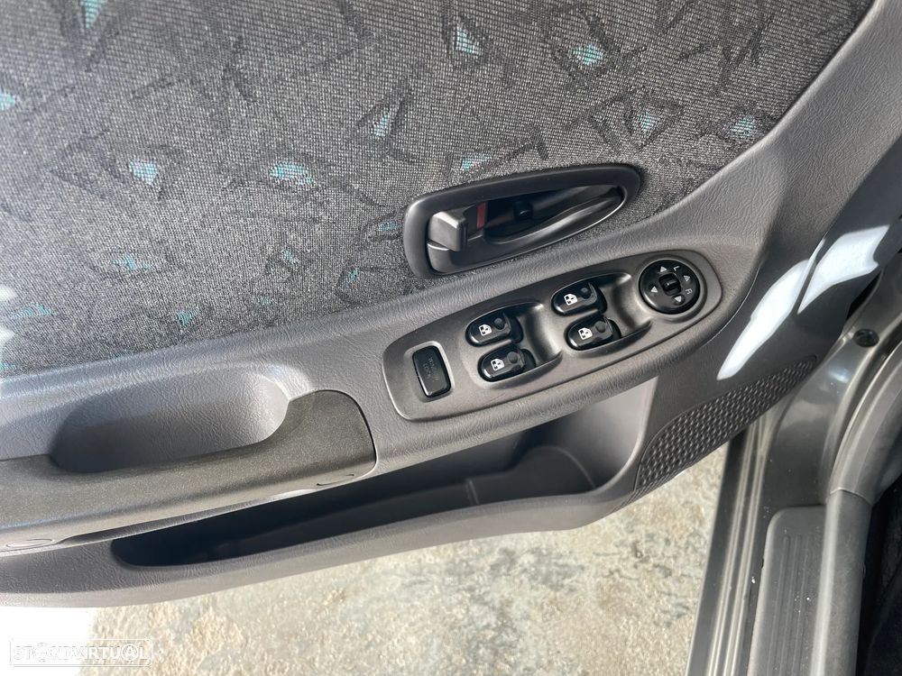 Hyundai Accent 1.3 GLS - 13