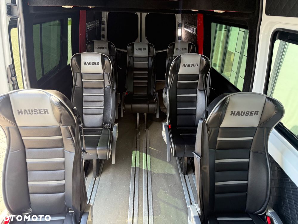 Mercedes-Benz Sprinter - 13