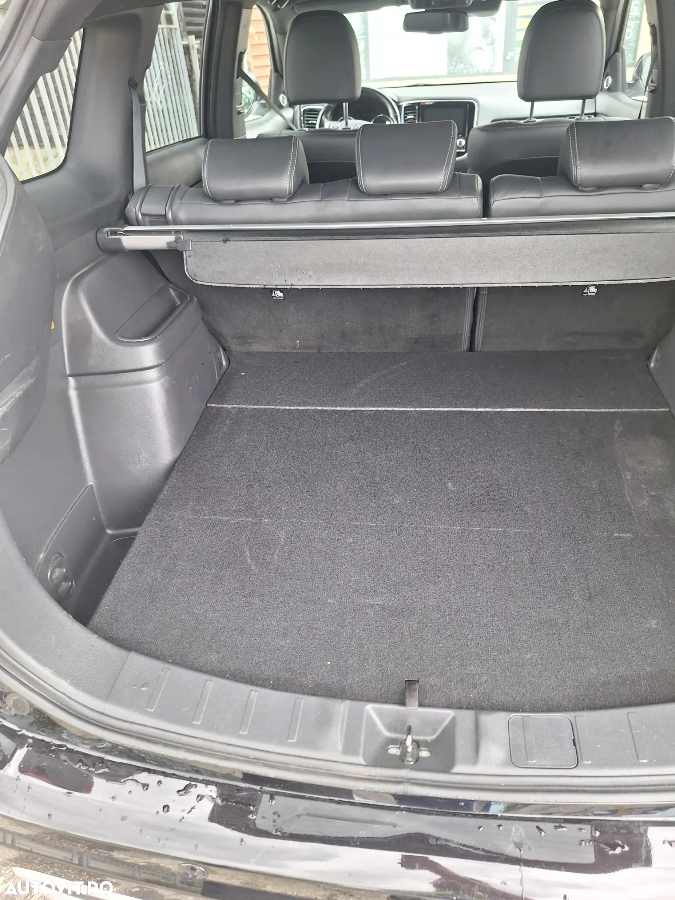Mitsubishi Outlander 2.4 4WD Plug-In Hybrid Top - 20