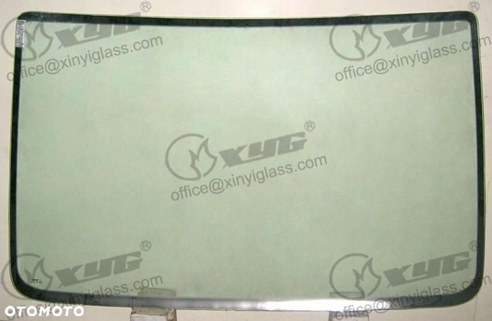 SZYBA CZOŁOWA MERCEDES UNIMOG U300 / U400 / U500 2000- GRZANA