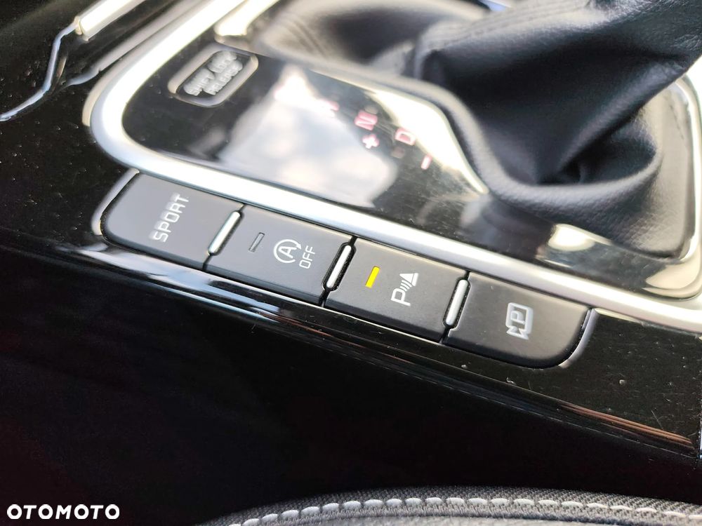 Kia Ceed 1.5 T-GDI Business Line DCT - 27