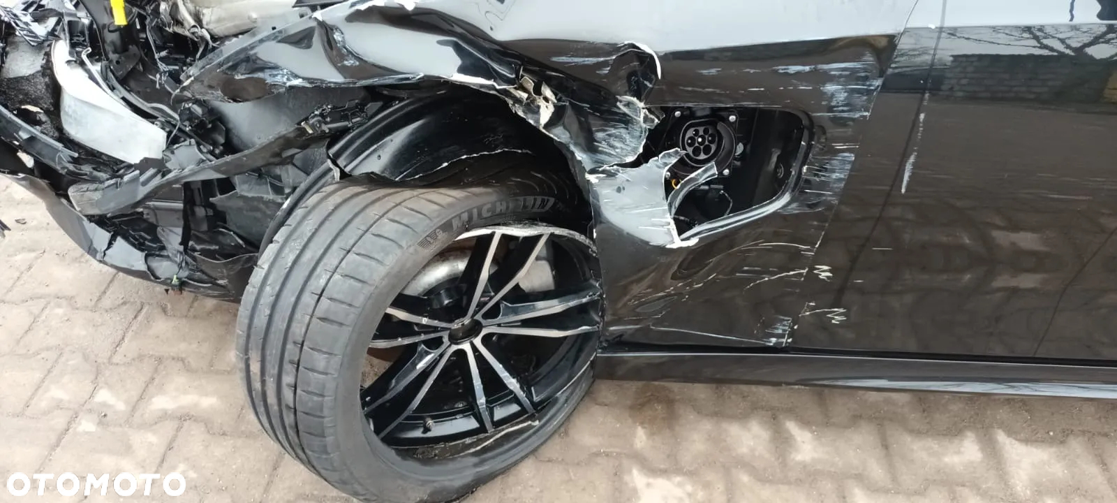 BMW Seria 3 330e M Sport sport - 23