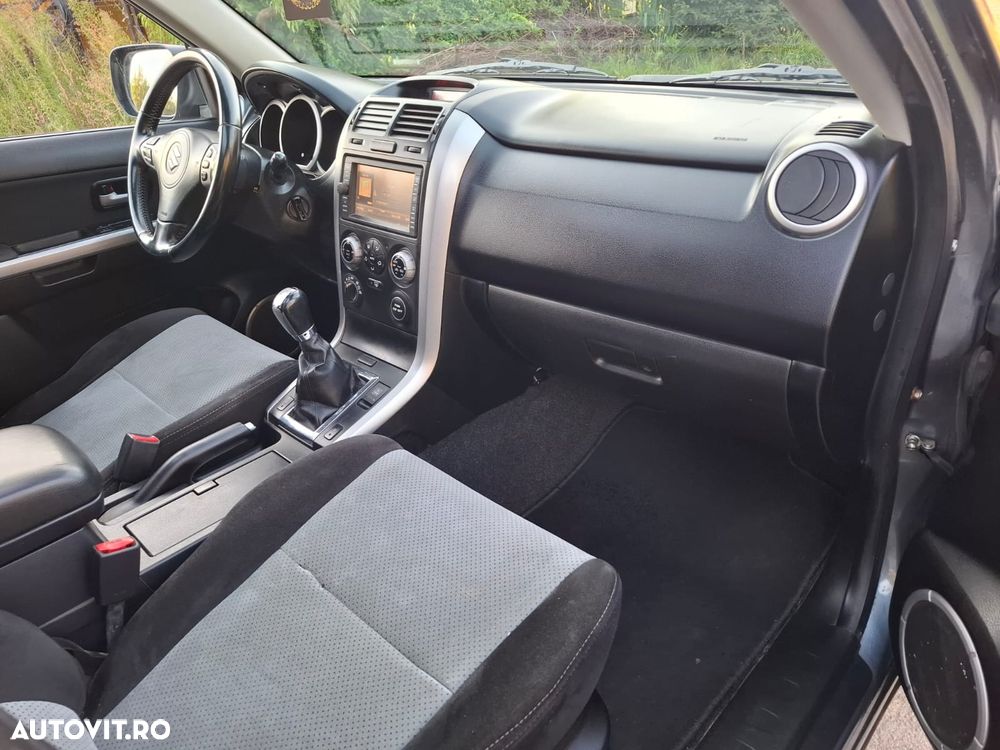 Suzuki Grand Vitara 1.9 DDiS Comfort DPF Limited - 18