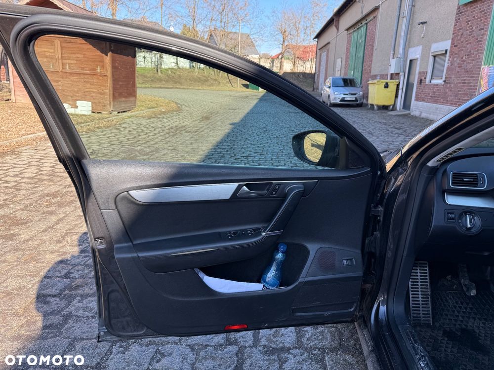 Volkswagen Passat 2.0 TDI DPF 4Mot Highline - 8