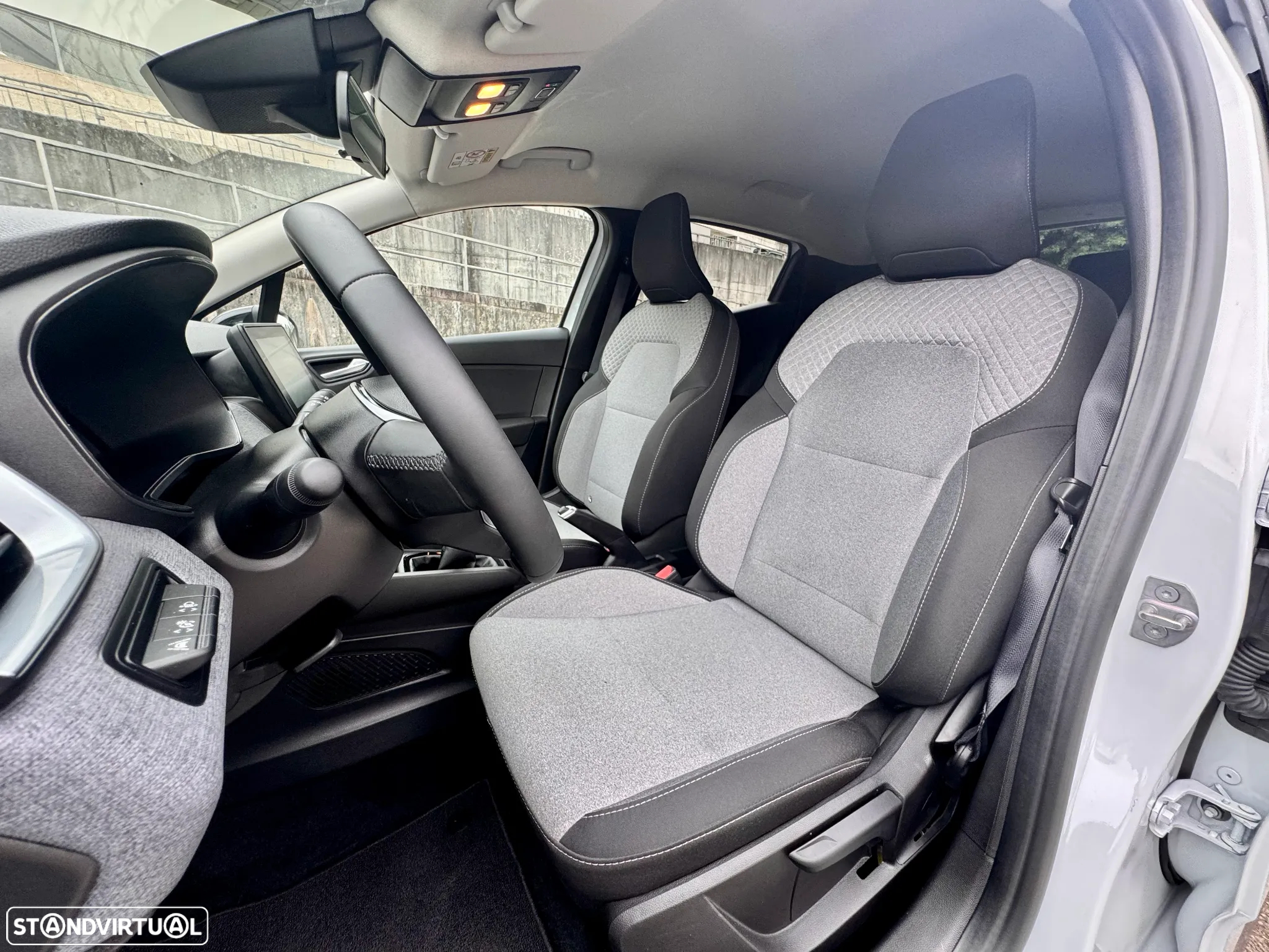Renault Clio 1.0 TCe Evolution - 4