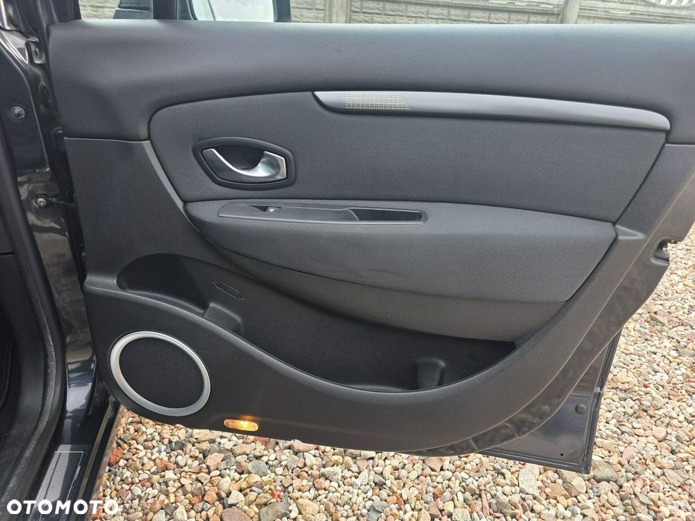 Renault Scenic dCi 110 LIMITED - 38