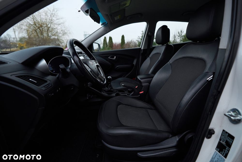 Hyundai ix35 1.6 2WD Fifa World Cup Edition - 17