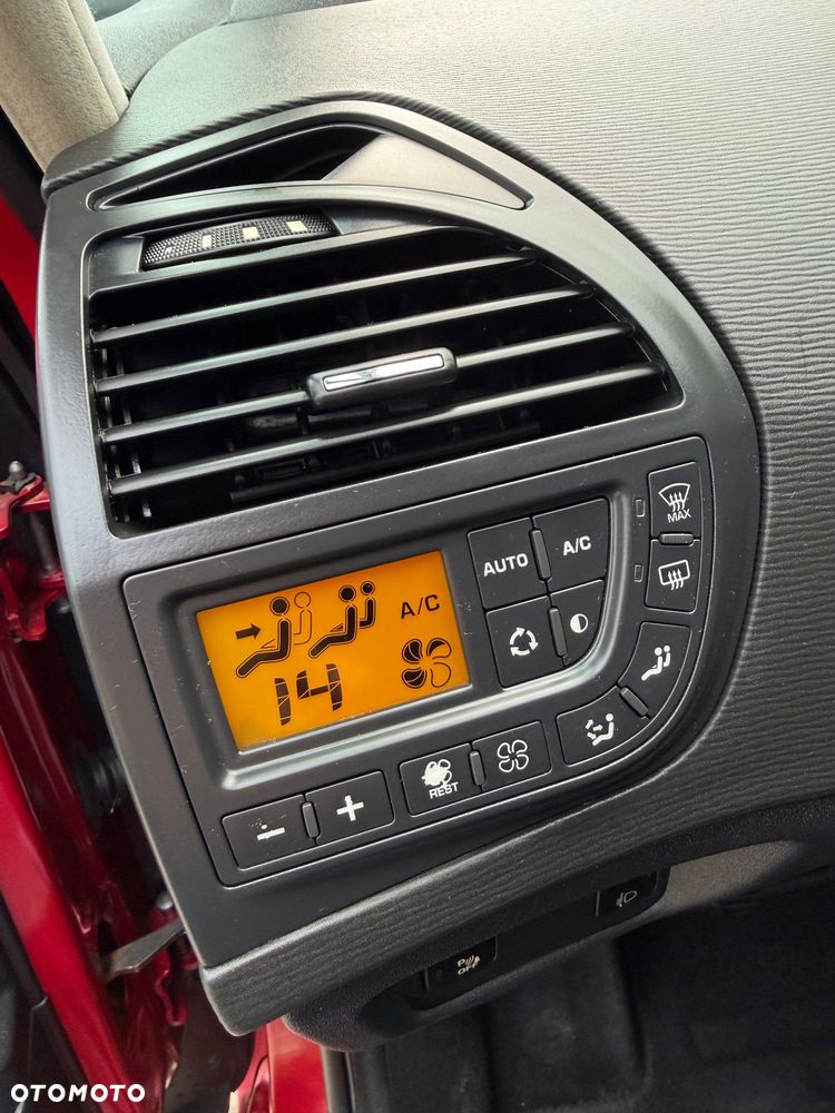 Citroën C4 Picasso VTi 120 Attraction - 15