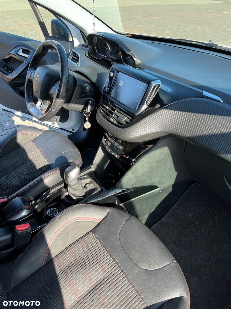 Peugeot 2008 1.6 BlueHDi Style S&S - 15