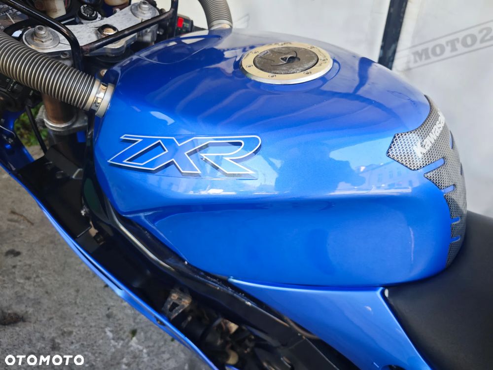 Kawasaki ZXR - 8
