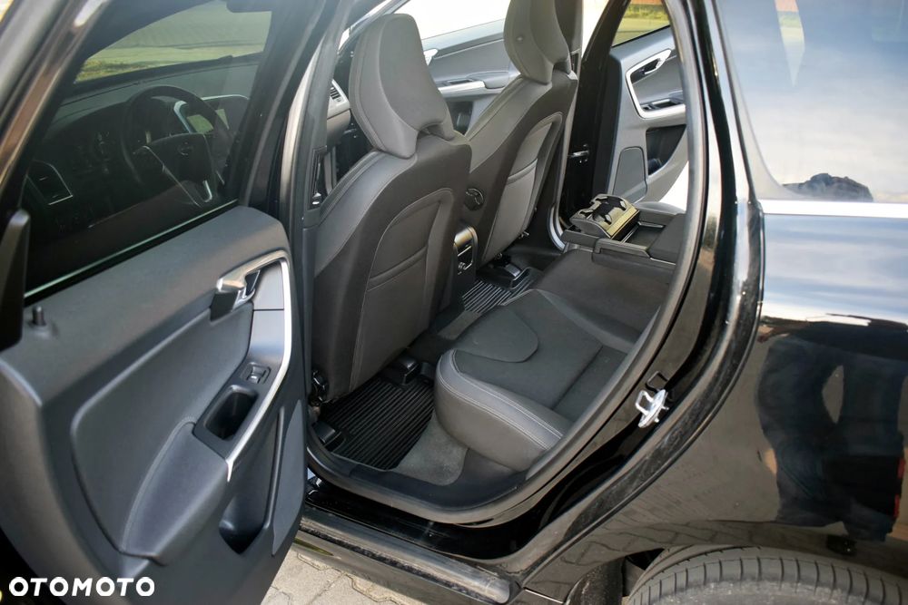 Volvo XC 60 D4 Drive-E Momentum - 40
