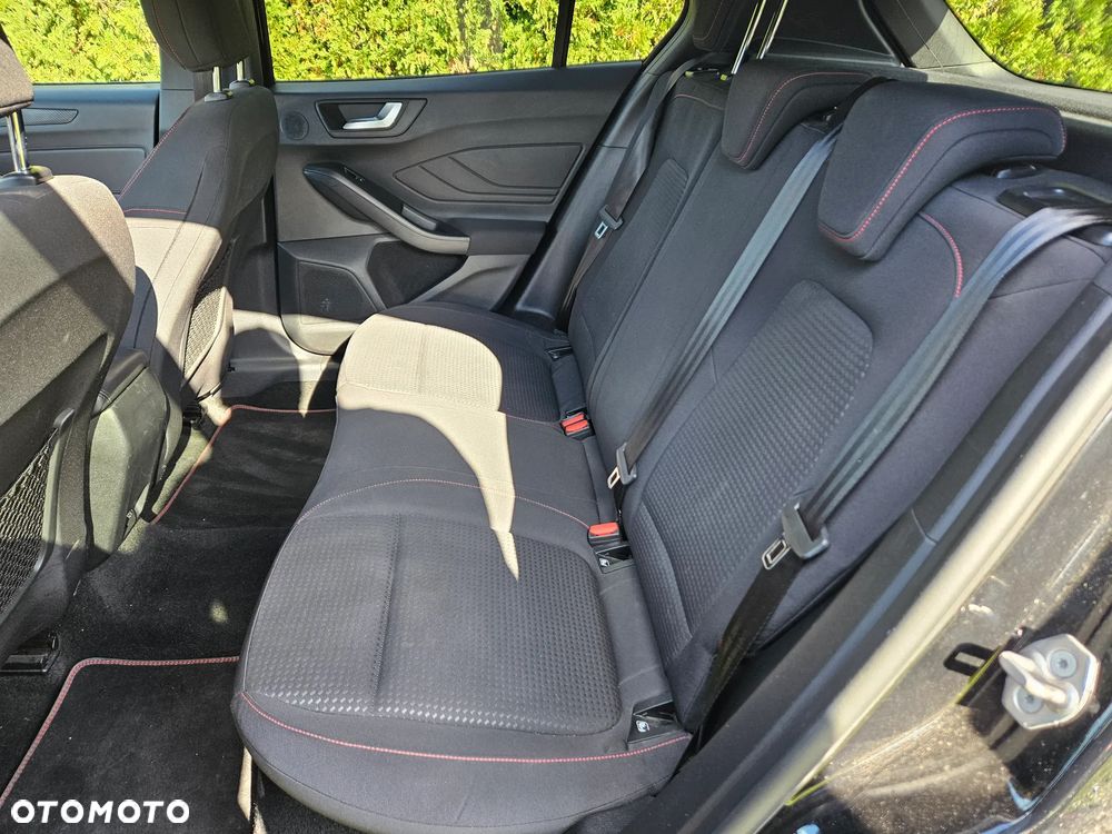 Ford Focus 1.5 EcoBoost STart-Stopp-System ST-LINE - 12