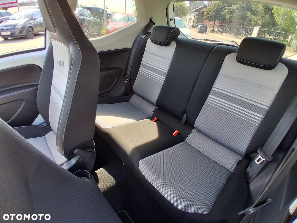 Volkswagen up! white - 11