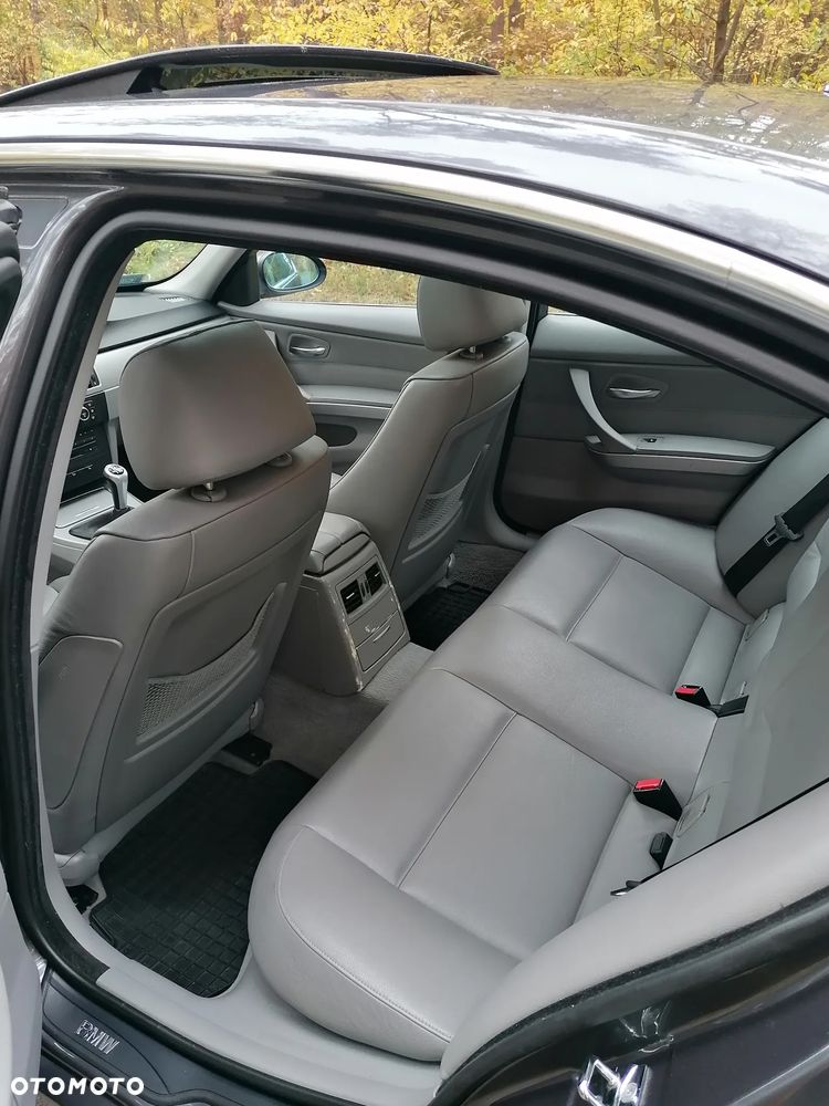 BMW Seria 3 325xi - 19