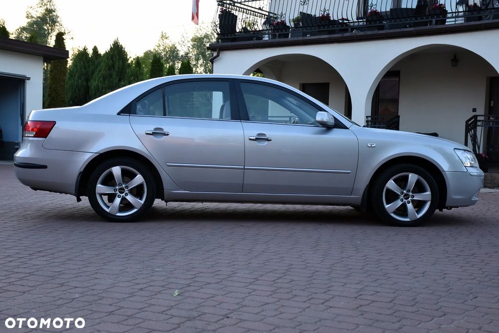Hyundai Sonata - 14