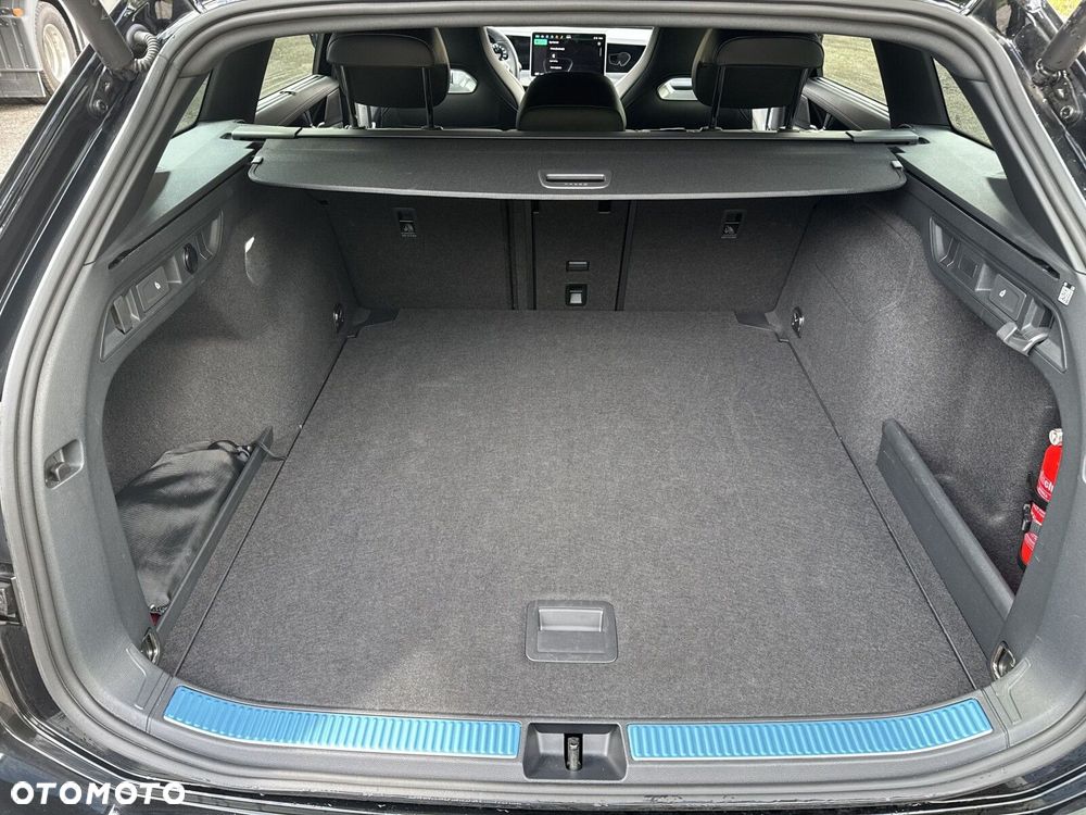 Volkswagen Passat Variant 2.0 TSI R-Line Plus DSG - 25