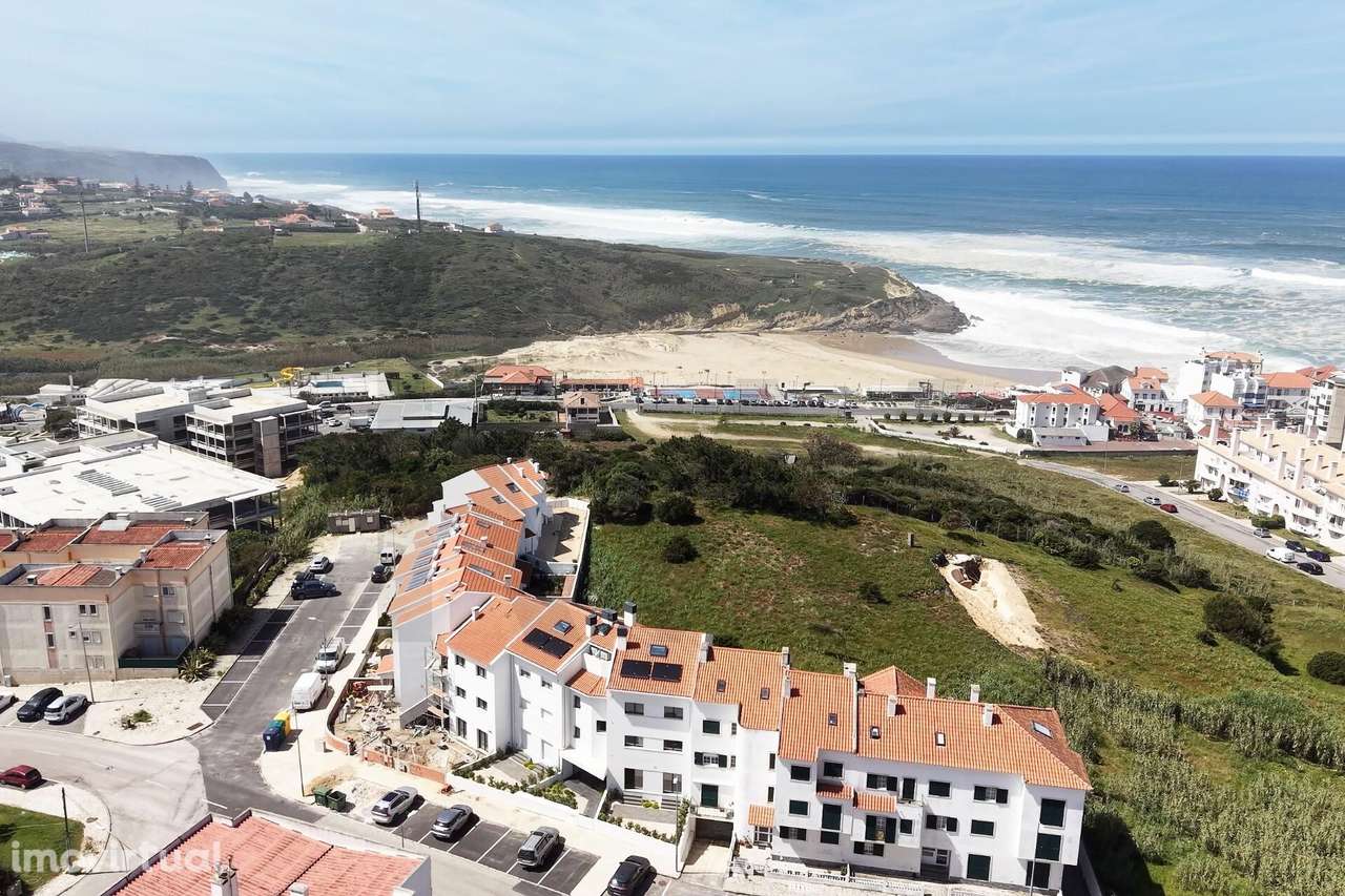 Entre serra e mar | Duplex T4 com terraços | Praia das Maçãs - Grande imagem: 2/37