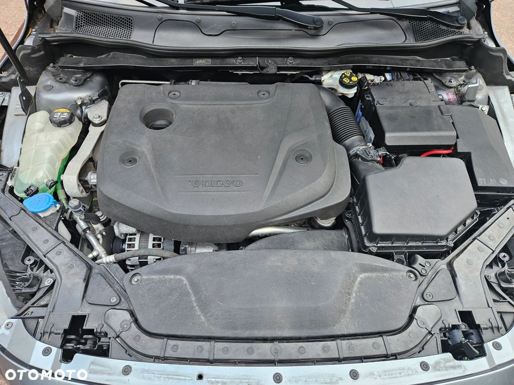 Volvo V40 D2 Momentum - 24