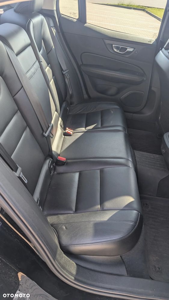 Volvo S60 T5 Momentum Pro - 17