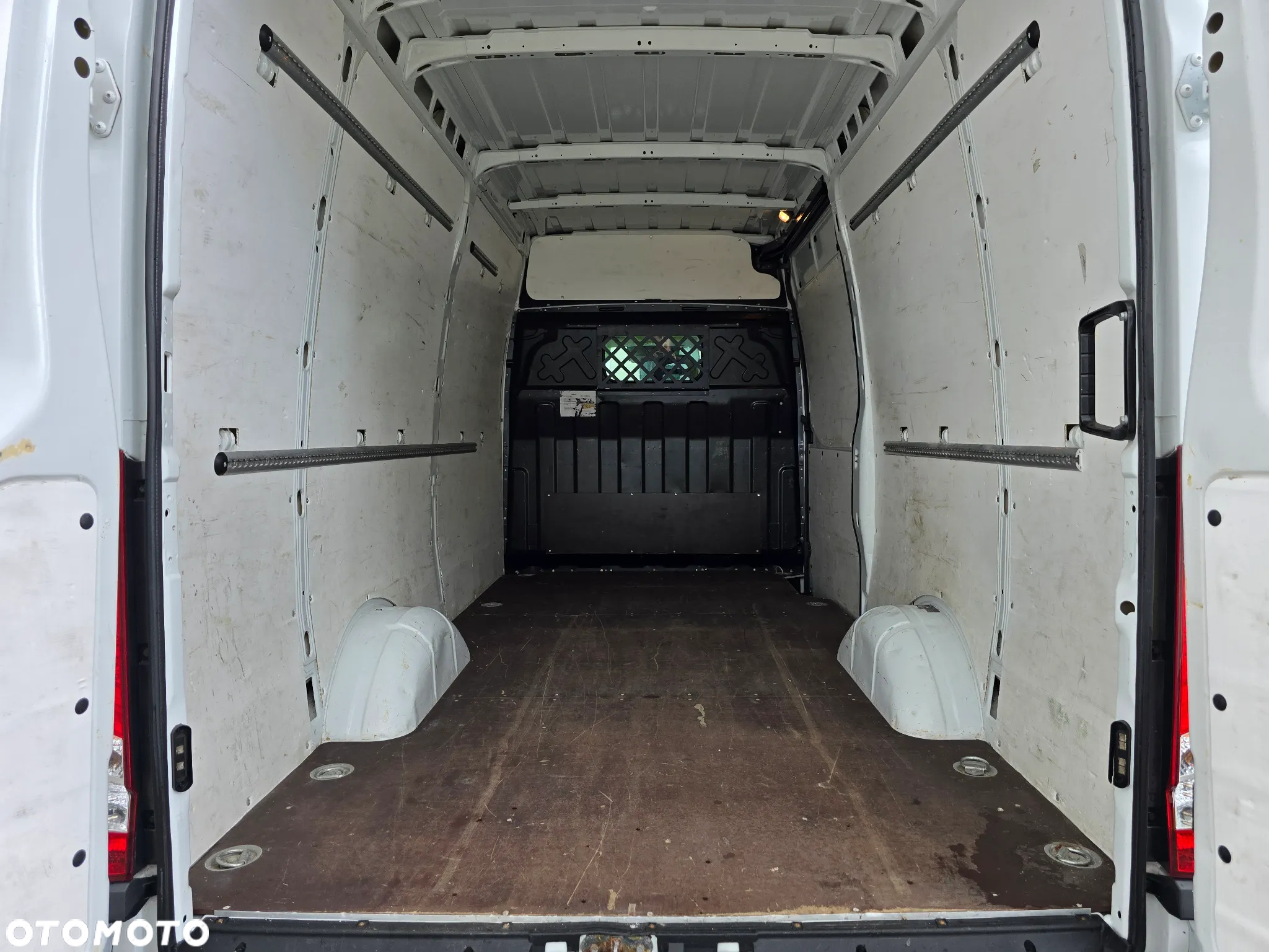 Iveco DAILY 35S16 Furgon L3H2 - 22