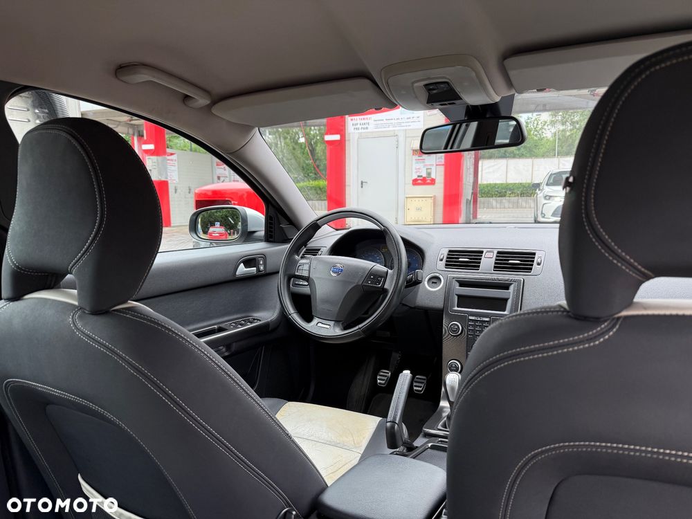 Volvo S40 2.0D R-Design Momentum - 10