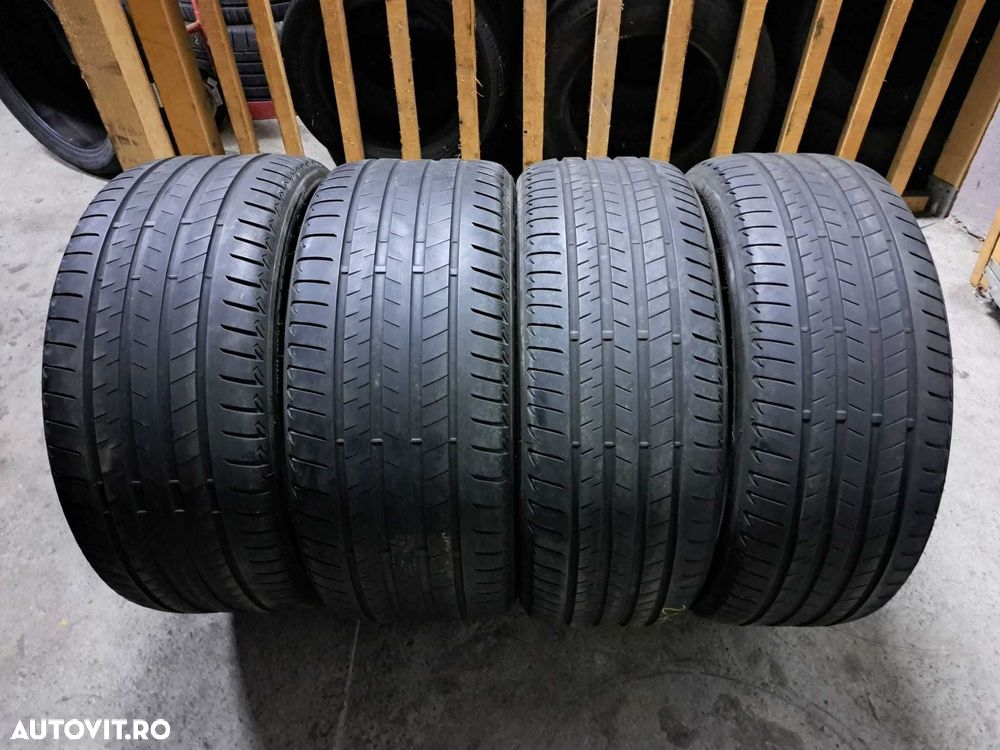 Set anvelope 245/40 R21 cu 275/35 R21 Bridgestone RFT - 1