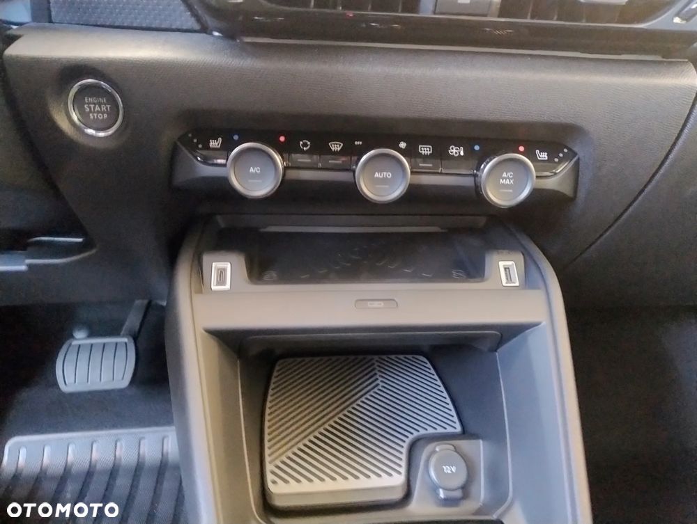 Citroën C4X 1.2 mHEV Max eDCT6 - 12