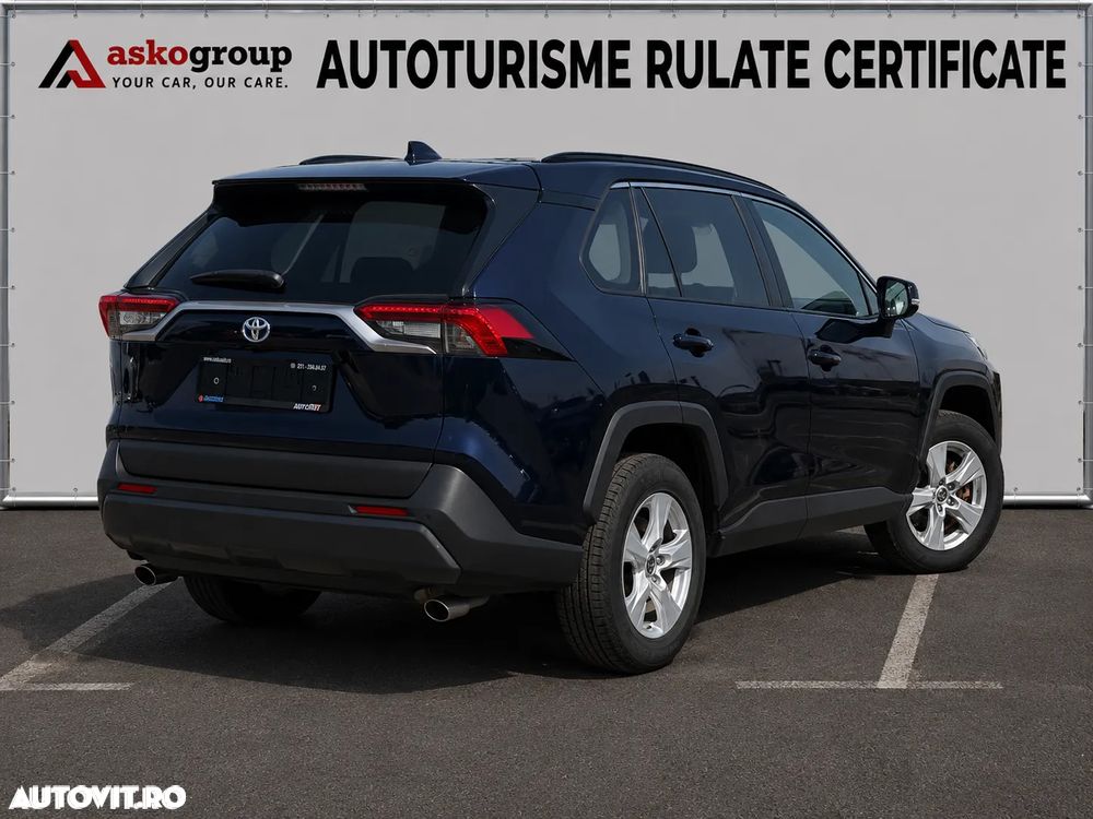 Toyota RAV4 - 8