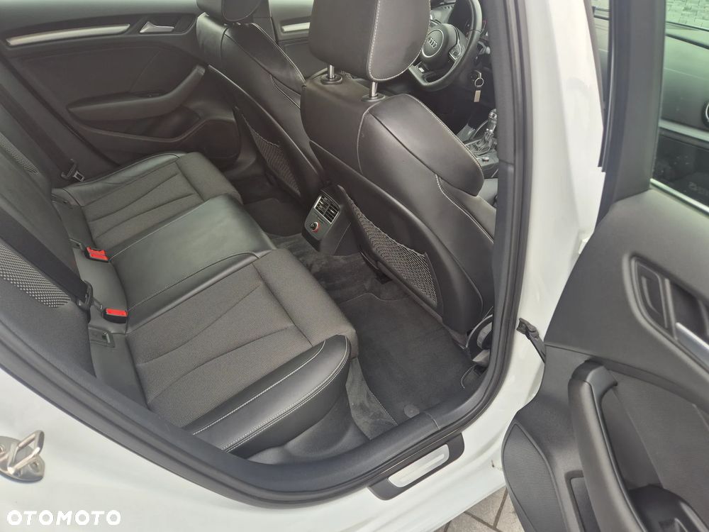 Audi A3 Sportback 2.0 TDI S tronic S line Sportpaket - 10