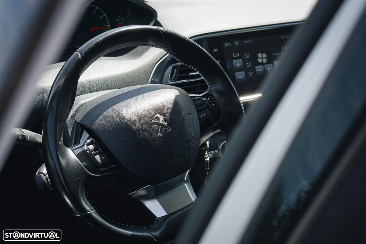 Peugeot 308 1.2 PureTech Style - 16