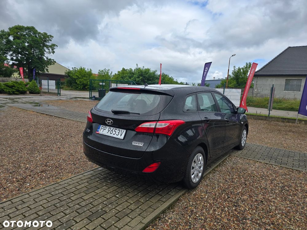 Hyundai i30 blue 1.4 Classic - 6