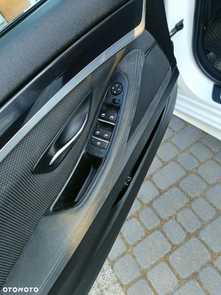 BMW Seria 5 520d xDrive M Sport sport - 23