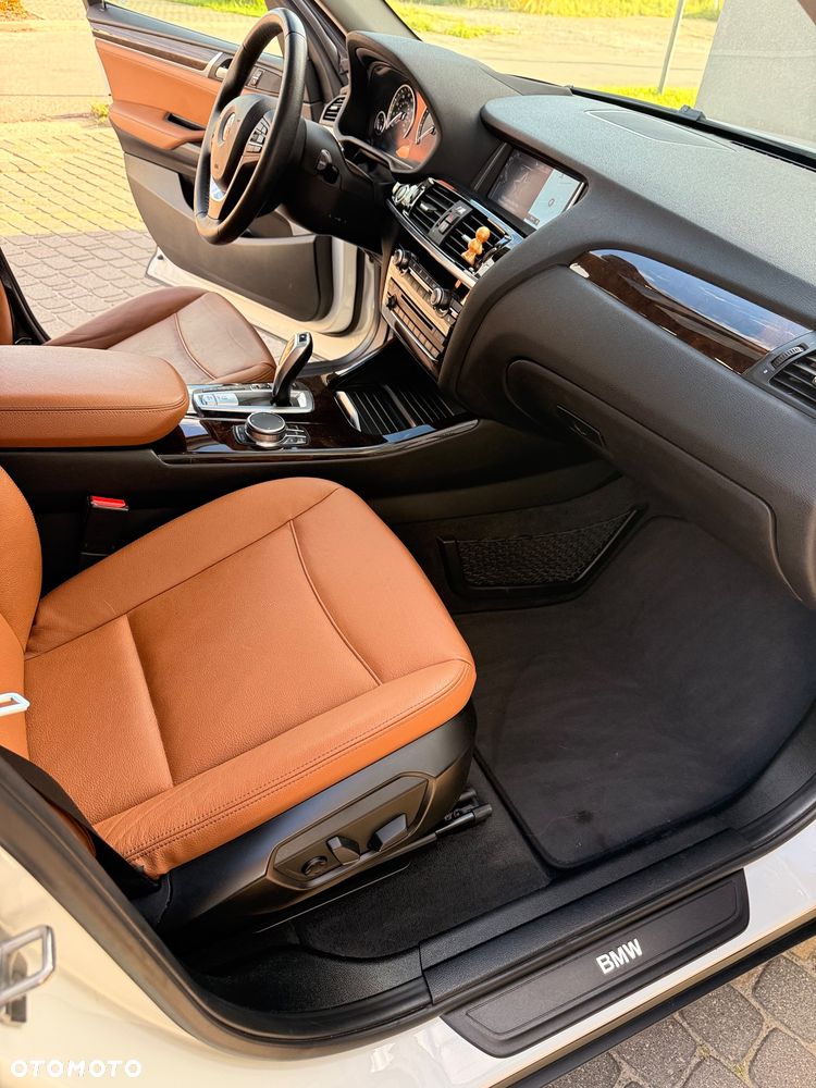 BMW X3 xDrive28i xLine - 12