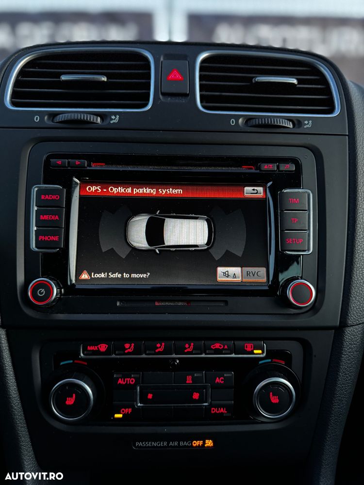 Volkswagen Golf 1.6 TDI DPF BlueMotion Technology Comfortline - 16