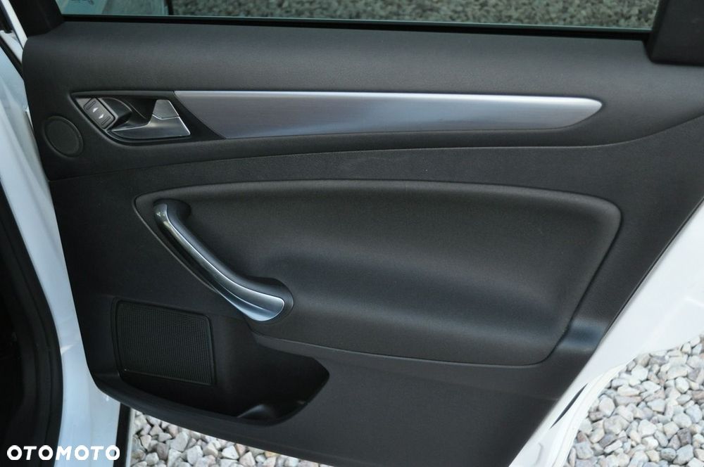 Ford Mondeo 2.0 TDCi Titanium - 32