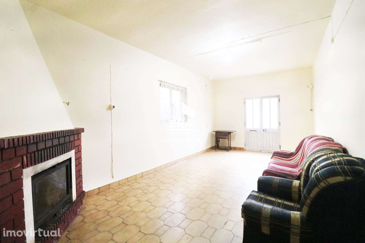 Moradia T4 implantada num terreno com 310 m2 em Rio de Couros - Grande imagem: 4/24