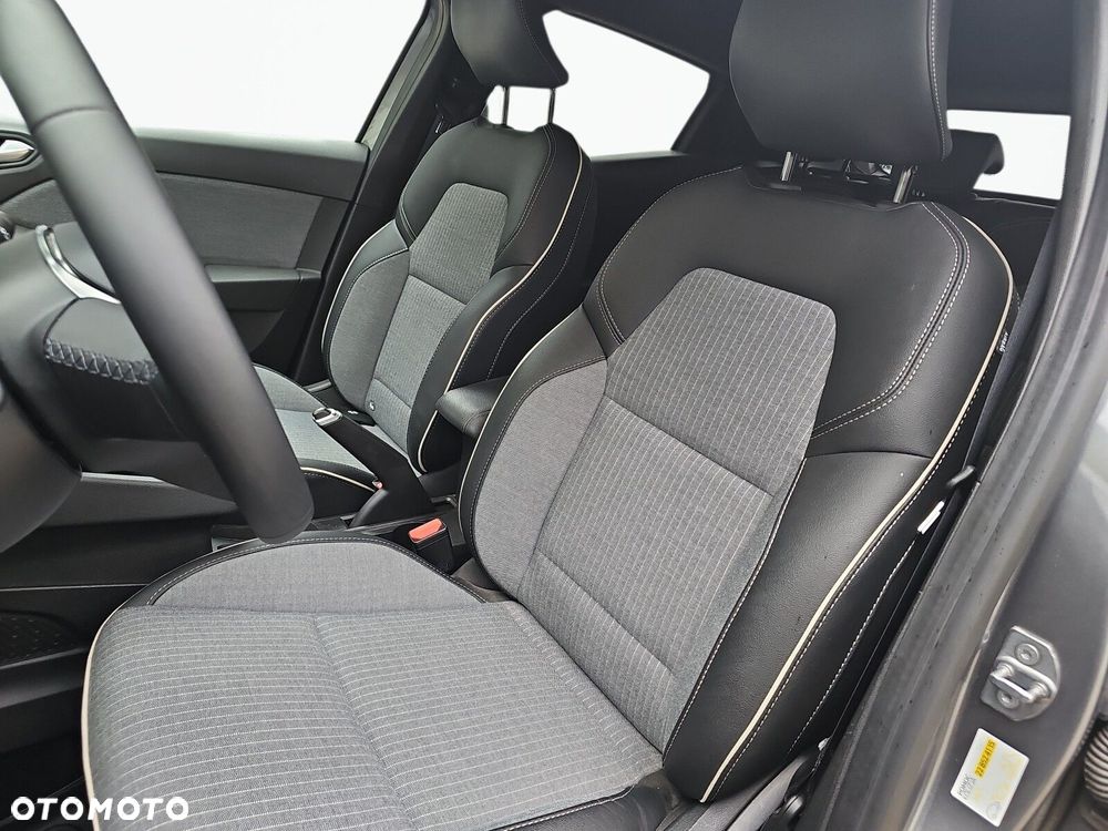 Renault Clio - 12