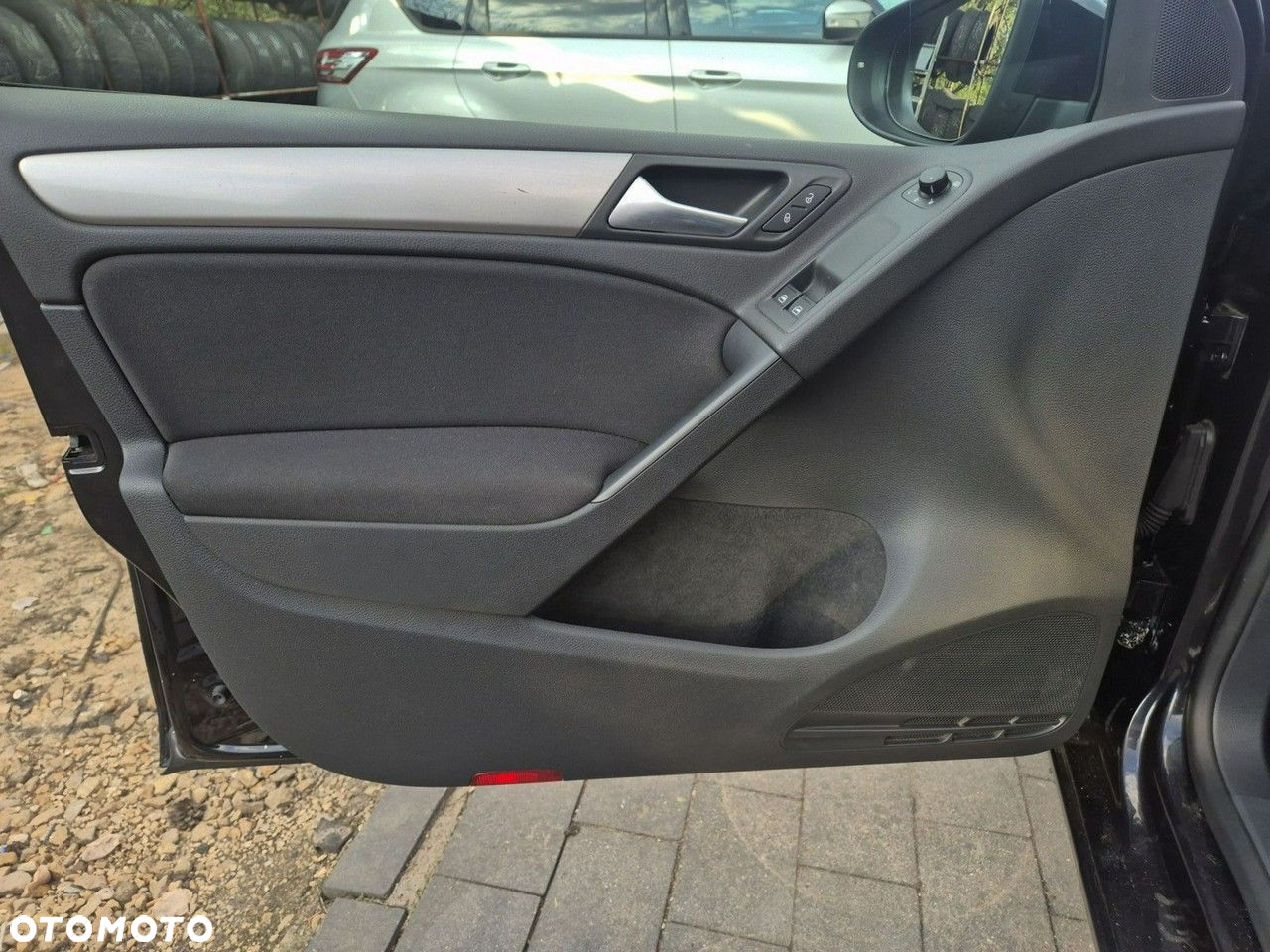 Volkswagen Golf - 11